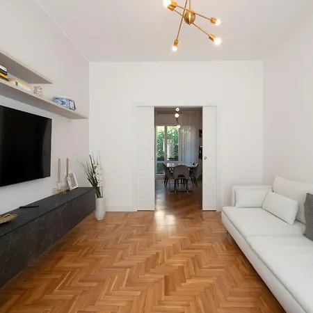 Big Apartment Close To Bocconi / Humanitas / Ieo Milan Exterior photo